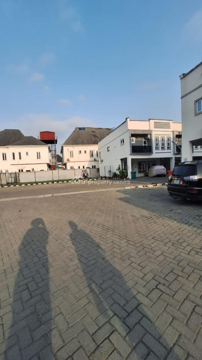 Fully Furnished 3 Bedroom Maisonette with a Maids Room, Richmond Pearl Estate, Lekki Phase 1, Lekki, Lagos, House for Sale