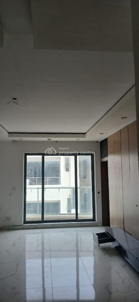 Spacious Massive Luxury 2bedroom Flat Apartment, Secure Estate Perwinkie Off Freedom Wey Lekki Phase One, Lekki Phase 1, Lekki, Lagos, Flat / Apartment for Rent
