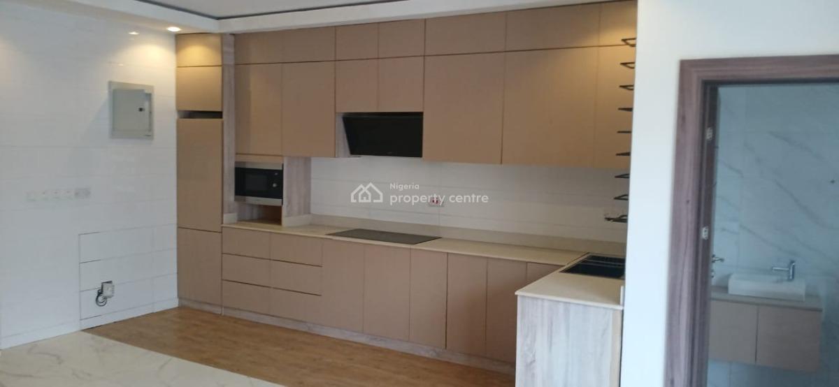 Spacious Massive Luxury 2bedroom Flat Apartment, Secure Estate Perwinkie Off Freedom Wey Lekki Phase One, Lekki Phase 1, Lekki, Lagos, Flat / Apartment for Rent