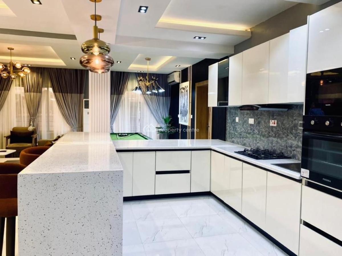 Beautiful 2 Bedroom Apartment, Lekki Phase 1, Lekki, Lagos, Flat / Apartment Short Let