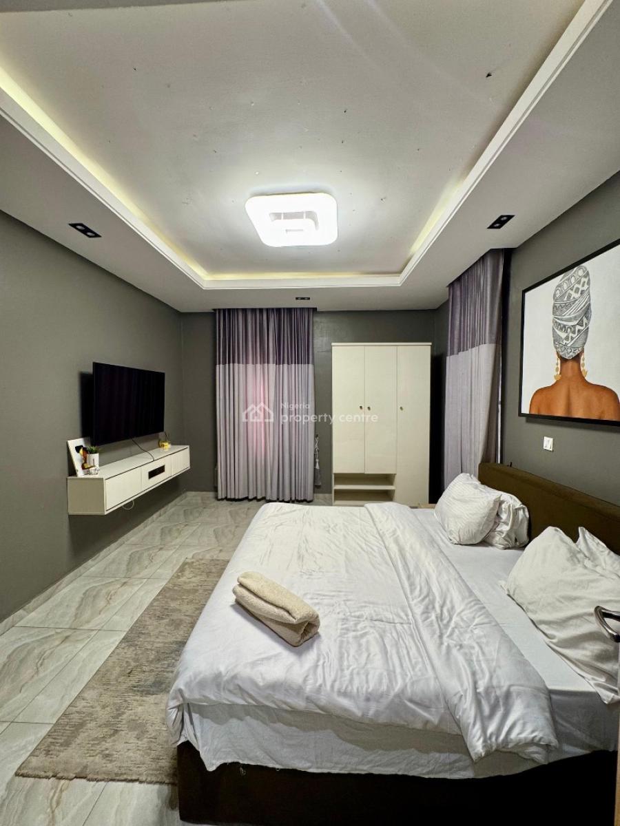 Beautiful 2 Bedroom Apartment, Lekki Phase 1, Lekki, Lagos, Flat / Apartment Short Let