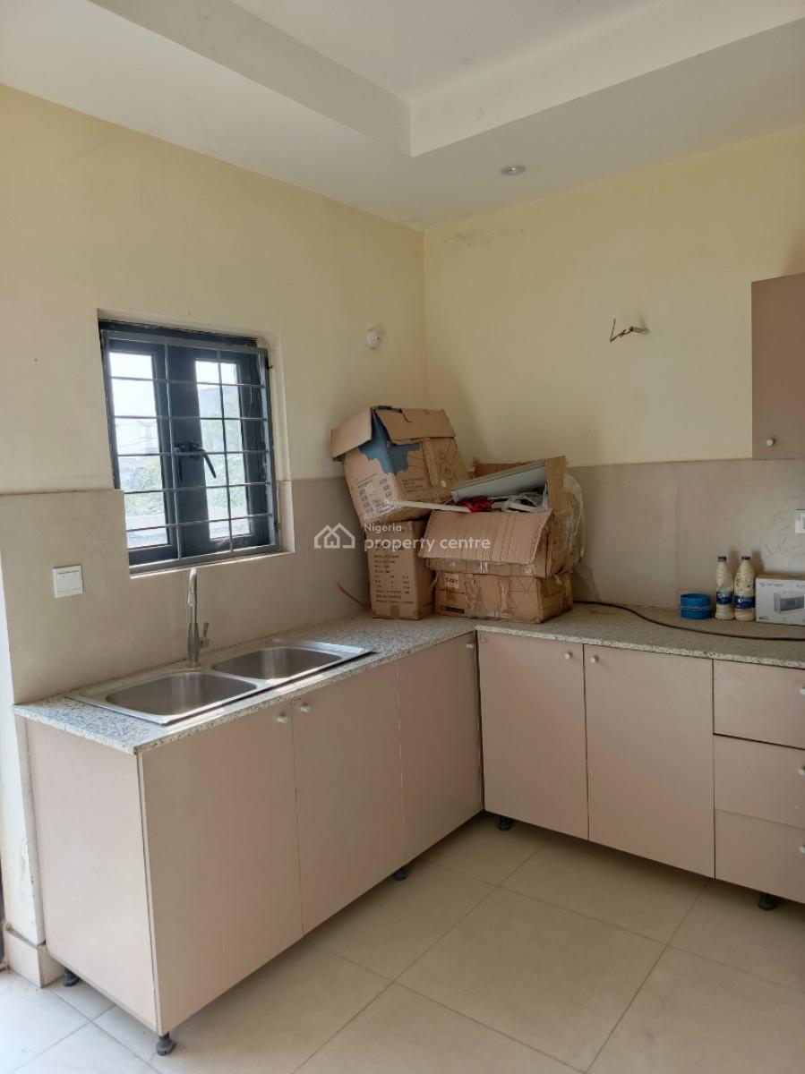 3 Bedroom Terrace Duplex in an Estate Airport Road Lugbe, Aco Estate, Lugbe District, Abuja, Terraced Duplex for Sale