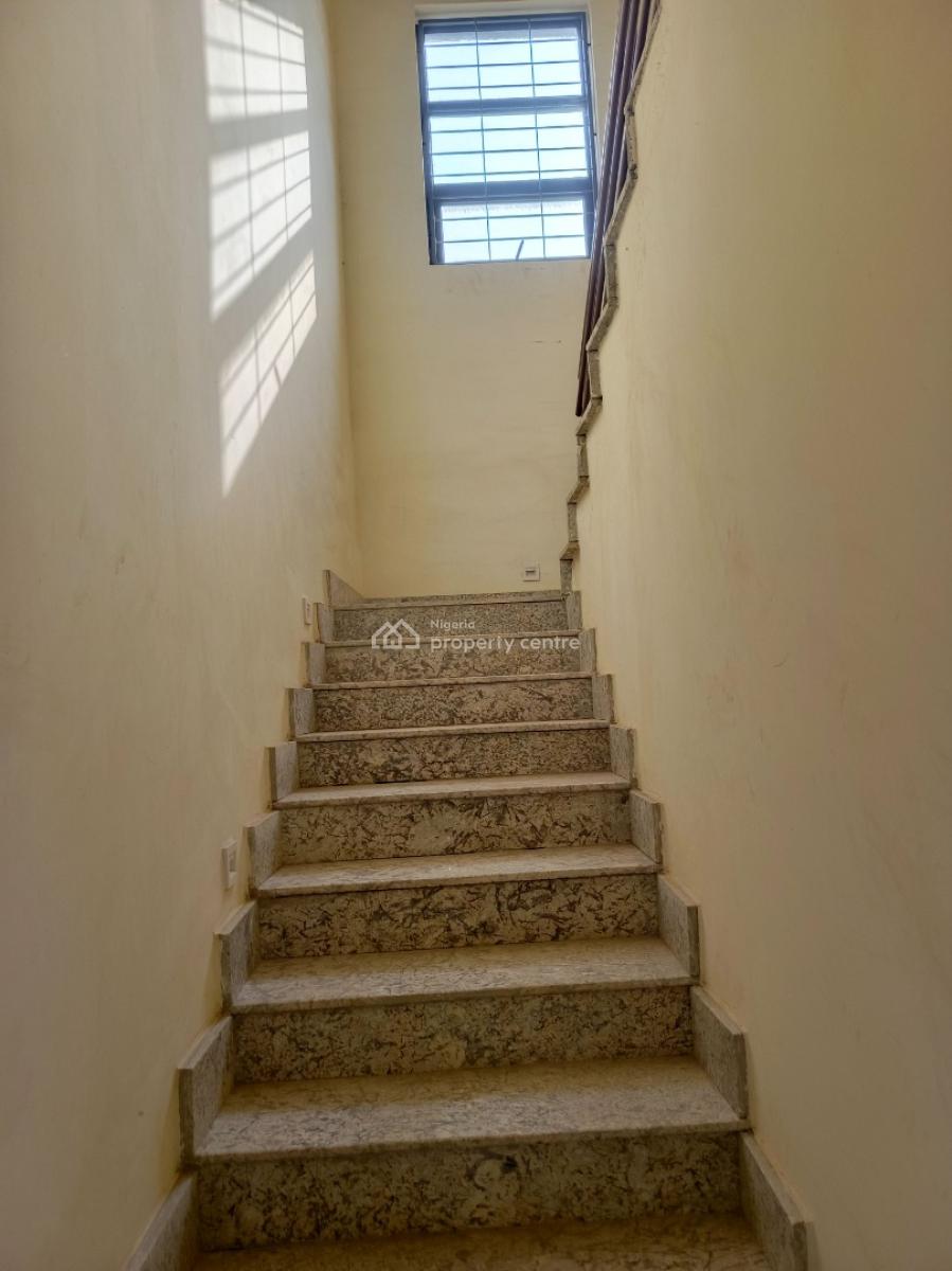 3 Bedroom Terrace Duplex in an Estate Airport Road Lugbe, Aco Estate, Lugbe District, Abuja, Terraced Duplex for Sale