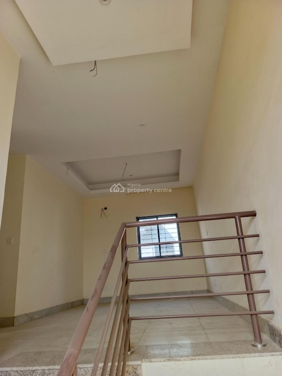 3 Bedroom Terrace Duplex in an Estate Airport Road Lugbe, Aco Estate, Lugbe District, Abuja, Terraced Duplex for Sale