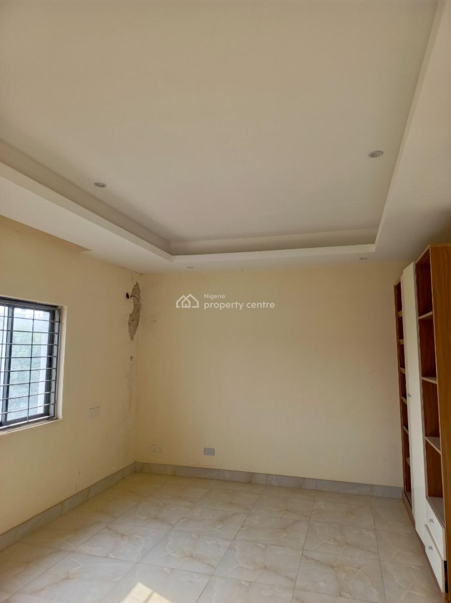 3 Bedroom Terrace Duplex in an Estate Airport Road Lugbe, Aco Estate, Lugbe District, Abuja, Terraced Duplex for Sale