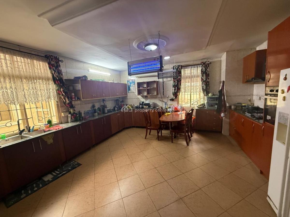 High Commercial Property on The Most Busy Road in Lekki Phase 1, Off Admiralty Way, Lekki Phase 1, Lekki, Lagos, Shop for Rent