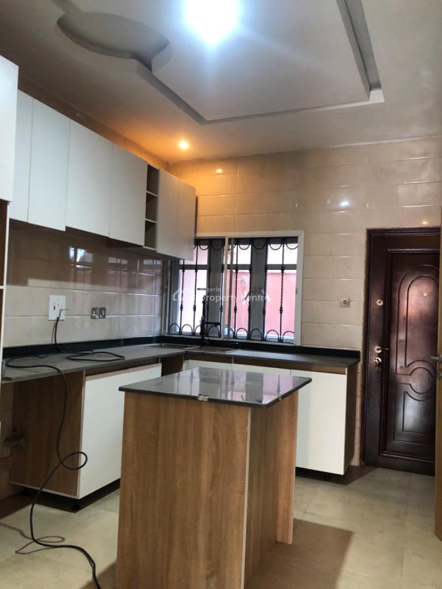 Nice Looking Brand New 4 Bedroom Duplex at Magboro, Magboro, Magboro, Ogun, Terraced Duplex for Rent