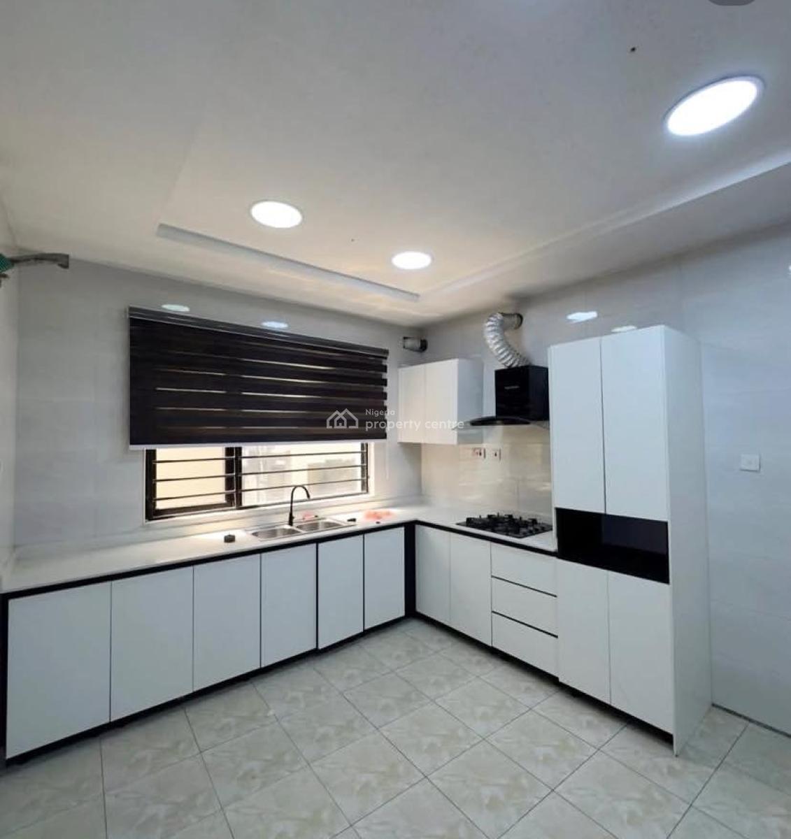Serviced 3 Bedroom Apartment, Lekki Right, Lekki Phase 1, Lekki, Lagos, Flat / Apartment for Rent