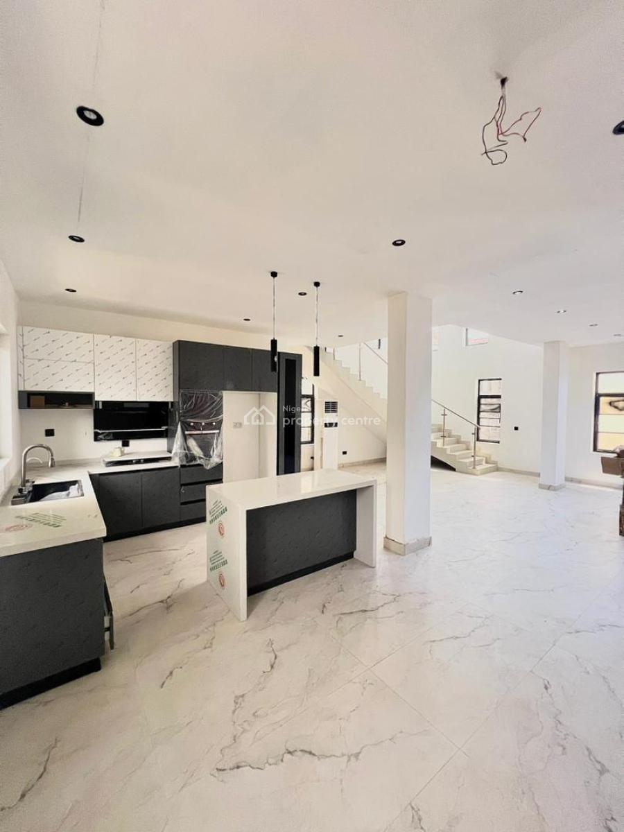 Stunning 3bedroom Maisonette in a Secured Estate, Victoria Island (vi), Lagos, Flat / Apartment for Sale