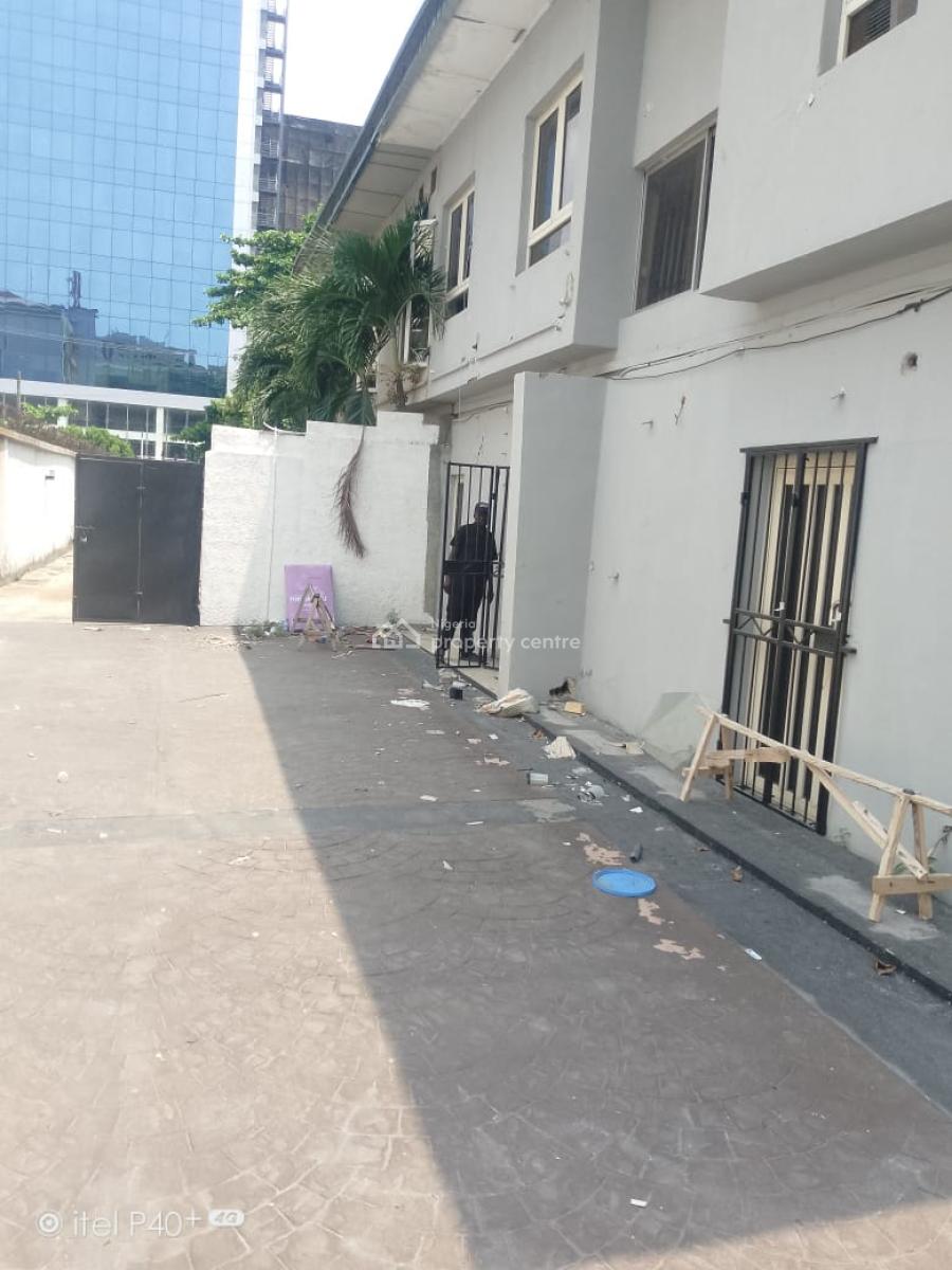 7 Bedroom Semi Detached House with Bq, Off Adeola Odeku, Victoria Island (vi), Lagos, Semi-detached Duplex for Rent