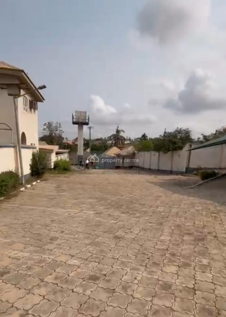 a Well-maintained and Functioning 37 Rooms Hotel, Gra Onikolobo, Abeokuta South, Ogun, Hotel / Guest House for Rent