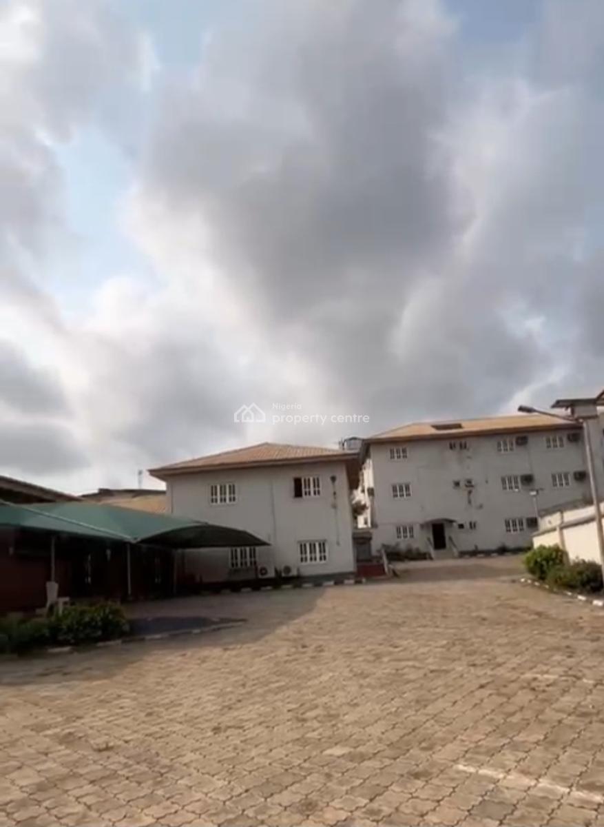a Well-maintained and Functioning 37 Rooms Hotel, Gra Onikolobo, Abeokuta South, Ogun, Hotel / Guest House for Rent