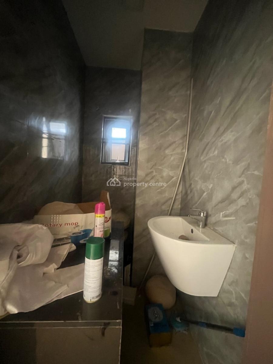 2 Bedrooms Flat, Gspd Estate, Ologolo, Lekki, Lagos, Flat / Apartment for Rent