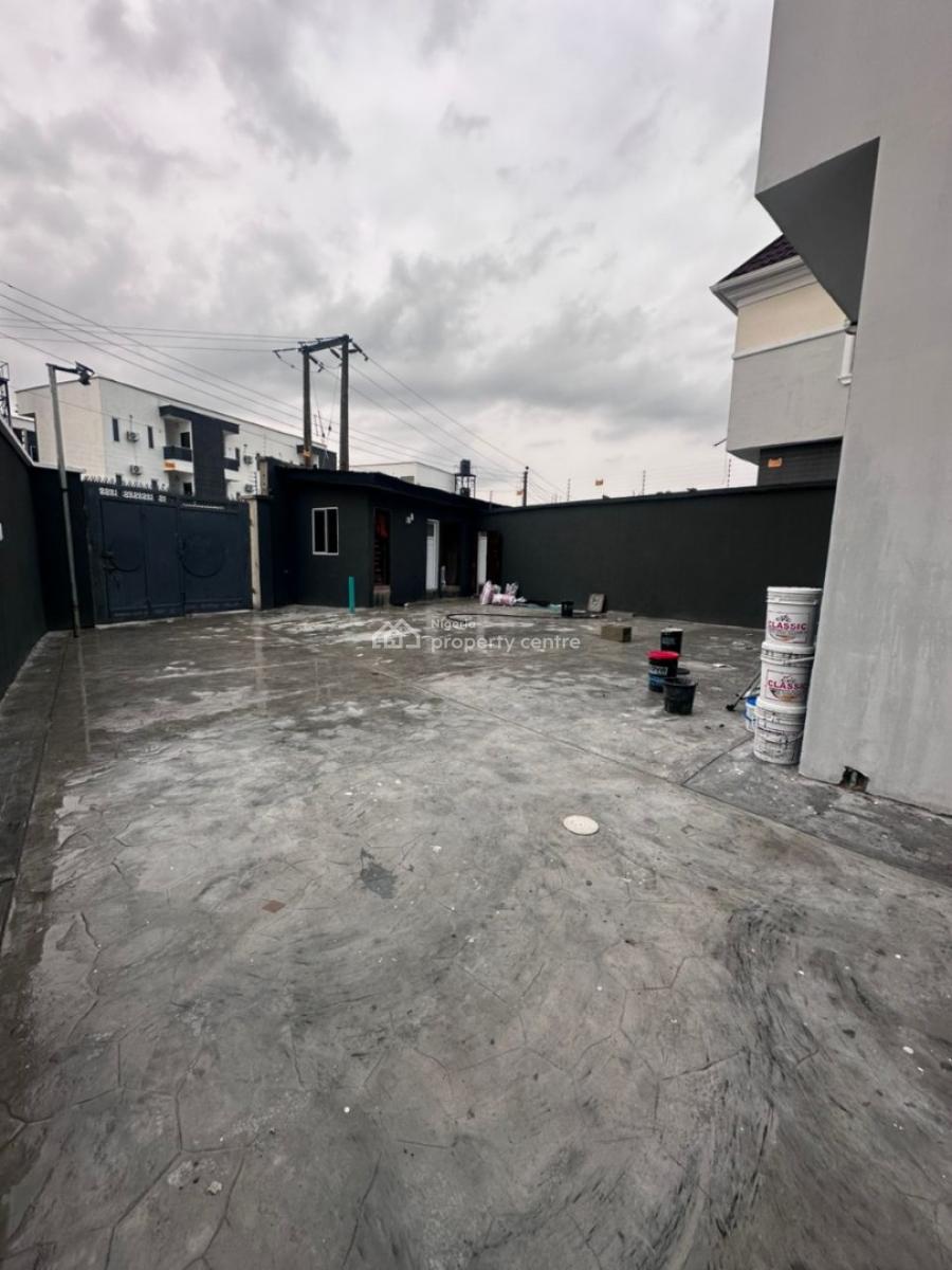 2 Bed Apartment at Mobile Road, Ilaje, Ilaje, Ajah, Lagos, Flat / Apartment for Rent