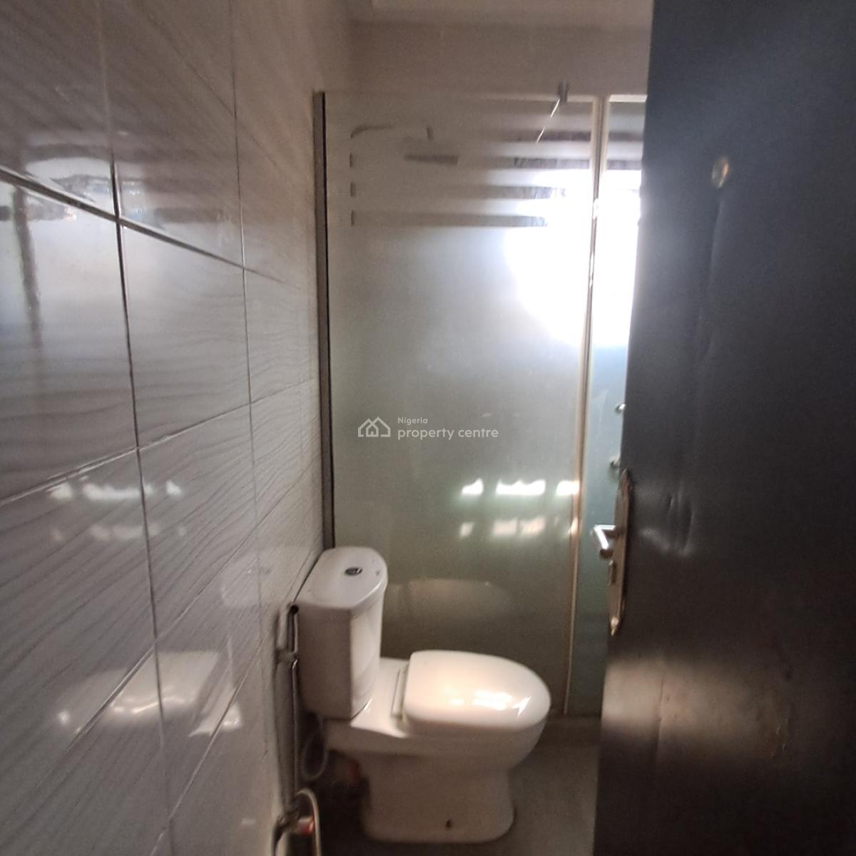 Luxury and Standard 3bedroom Flat at Magodo Phrase 2 Gra, Gra Phase 2, Magodo, Lagos, Flat / Apartment for Rent