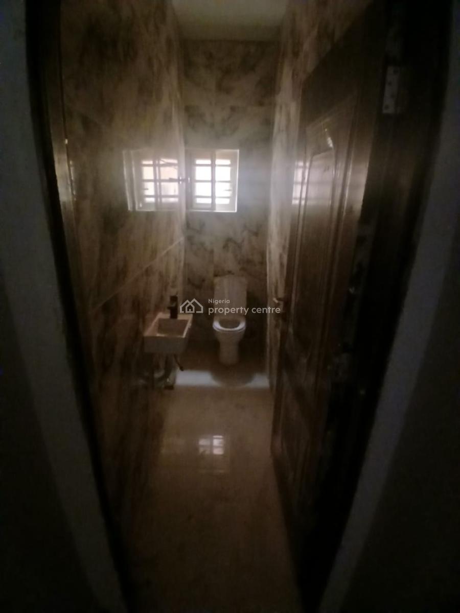 Brand New 3bedrooms with Bq,, Directly on Shoprite, Monastery Road, Ajah, Lagos, Flat / Apartment for Rent