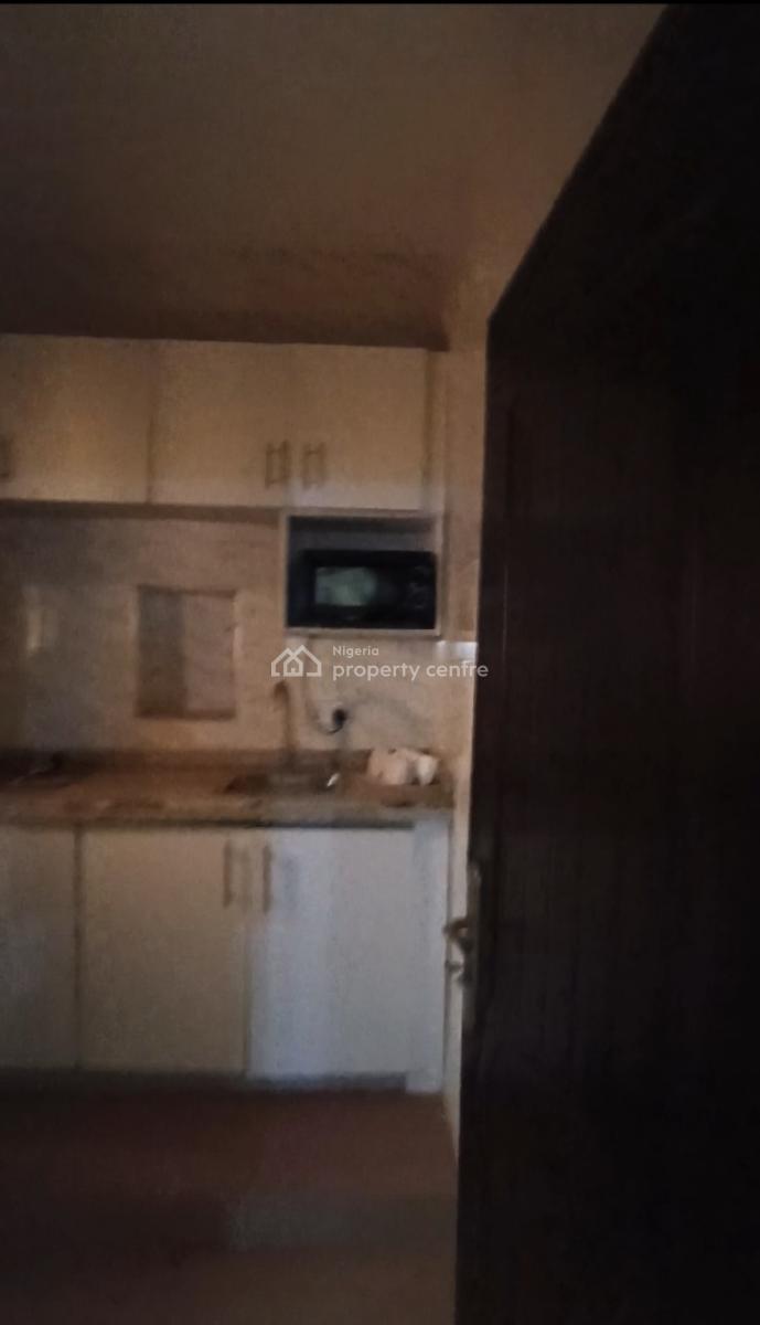 Furnished 2bedroom Flat at Utako, Very Nice Neighbourhood Clean House, Utako, Abuja, Flat / Apartment for Rent