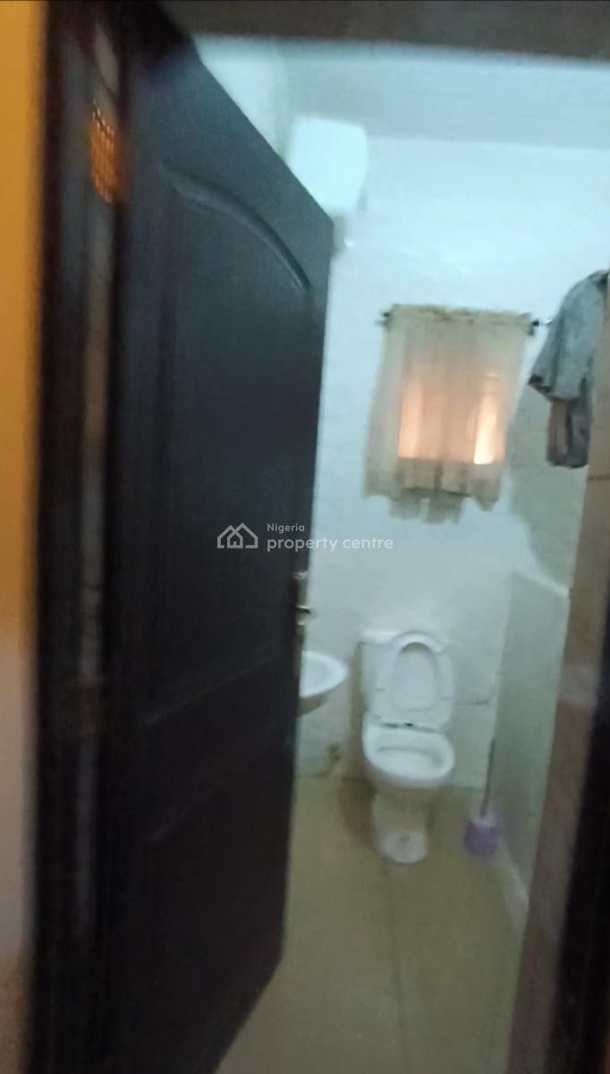 Furnished 2bedroom Flat at Utako, Very Nice Neighbourhood Clean House, Utako, Abuja, Flat / Apartment for Rent