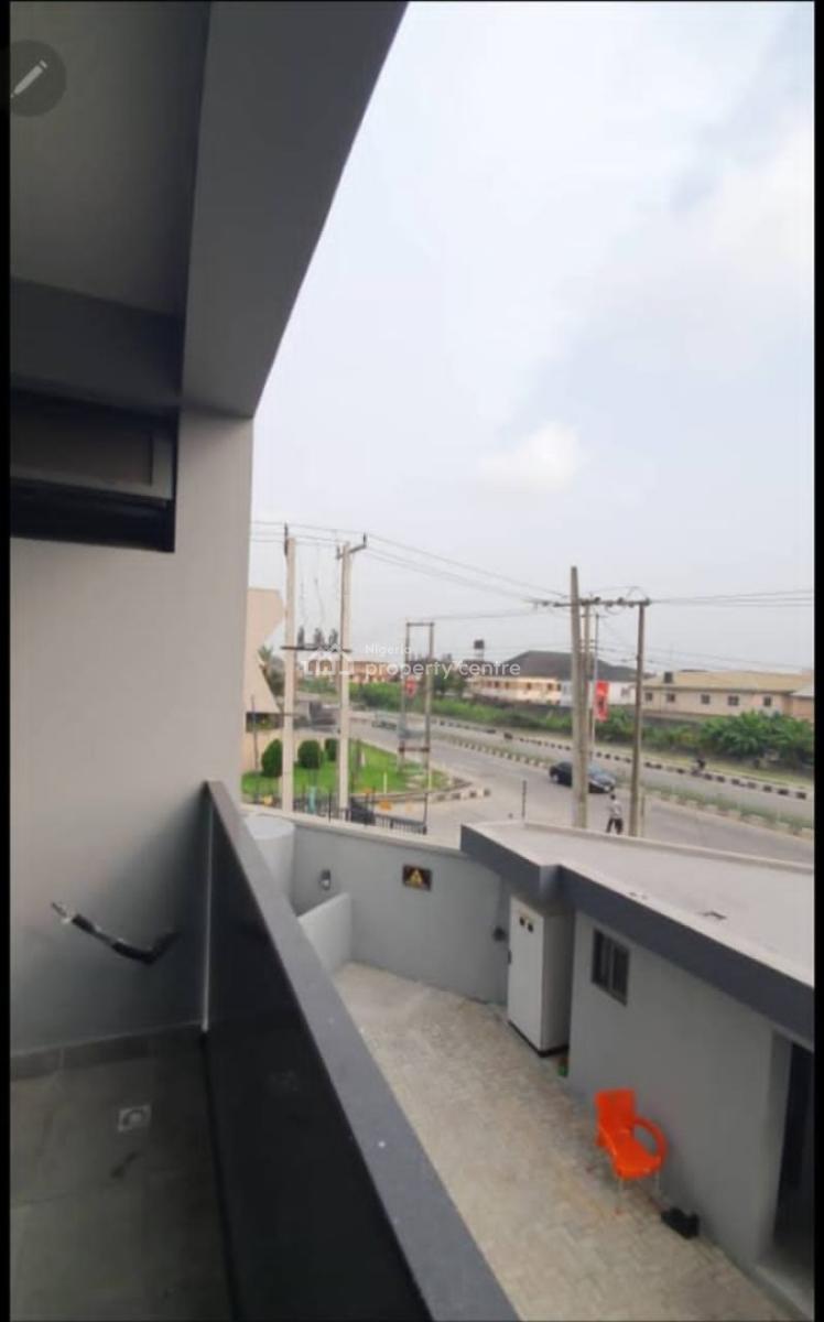 Fully Serviced 3-bedroom Flat with a Bq, Off Admiralty Way, Lekki Phase 1, Lekki, Lagos, Flat / Apartment for Rent