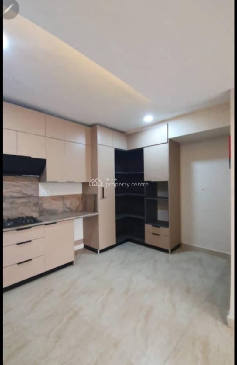 Fully Serviced 3-bedroom Flat with a Bq, Off Admiralty Way, Lekki Phase 1, Lekki, Lagos, Flat / Apartment for Rent