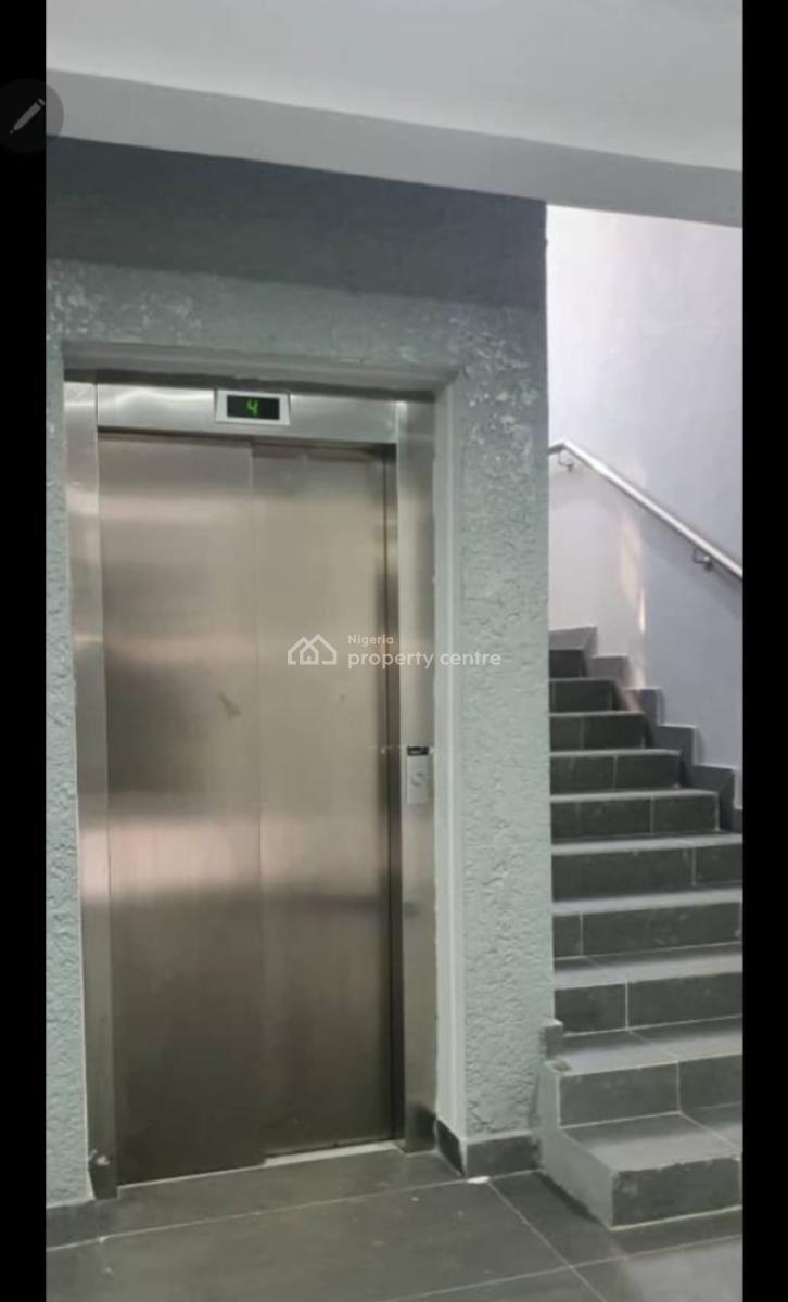 Fully Serviced 3 Bedrooms Flat with a Bq, Off Admiralty Way, Lekki Phase 1, Lekki, Lagos, Flat / Apartment for Rent