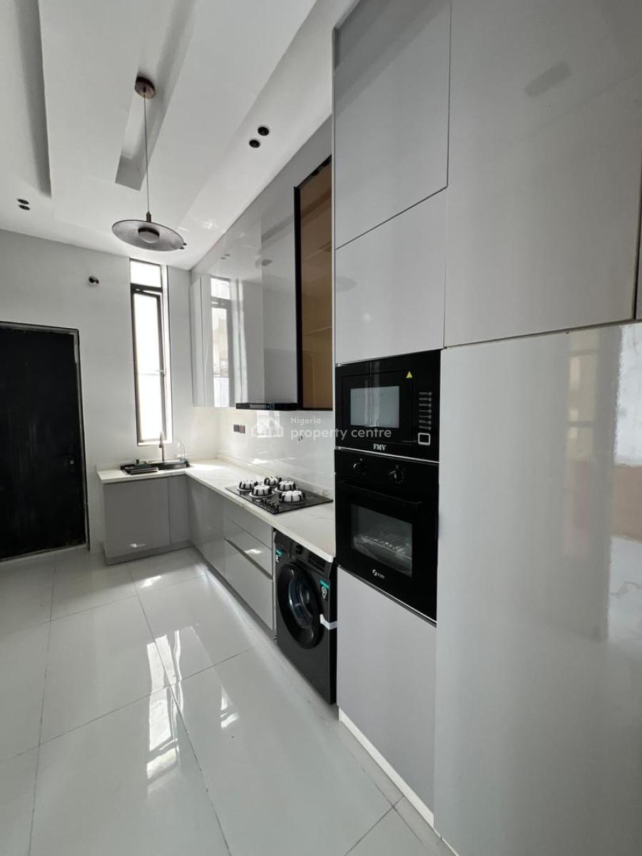 Luxury 5 Bed Duplex with 3 Bq, Swimming Pool & Rooftop, Chevron. Located in a Secure Estate, Lekki, Lagos, Detached Duplex for Sale