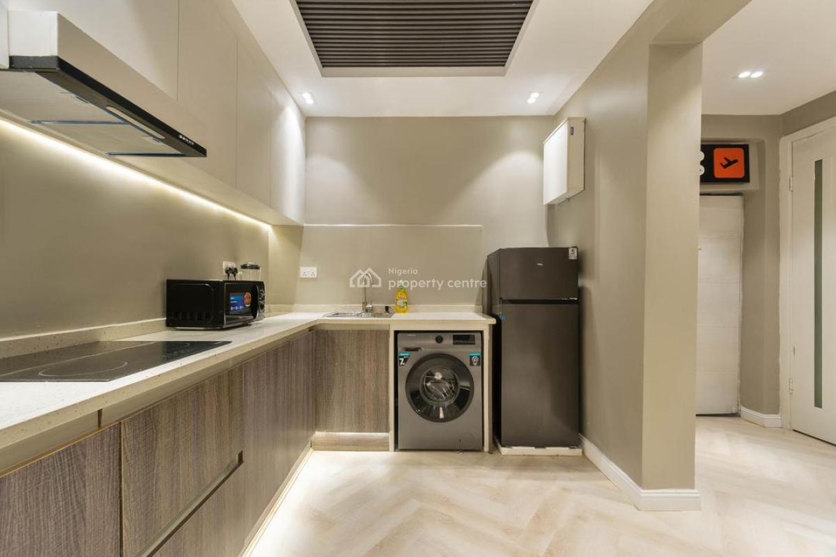 Luxury 1 Bedroom Apartment with Gym and Housekeeping, Lekki Phase 1, Lekki, Lagos, Flat / Apartment Short Let