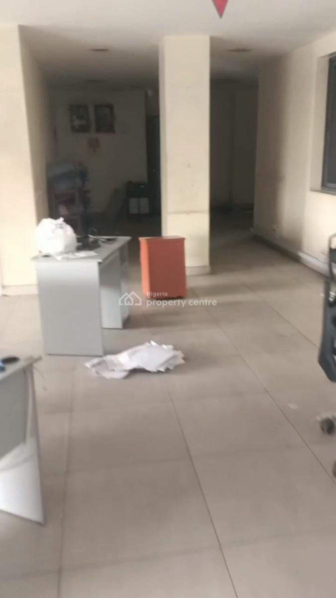 295sqmt Open Plan Space, Opebi, Ikeja, Lagos, Office Space for Rent
