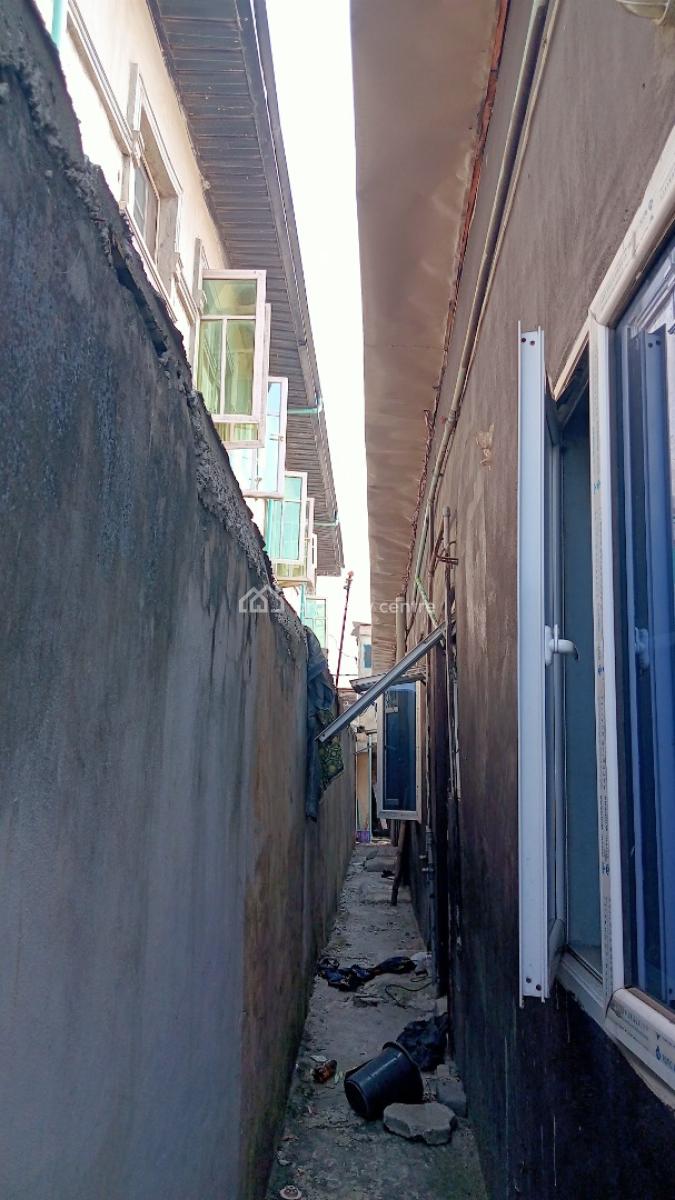 Well Maintained Luxury Room and Parlor Self Contain, By Cornoil Filling Station Opposite Access Bank, Bogije, Ibeju Lekki, Lagos, Mini Flat (room and Parlour) for Rent