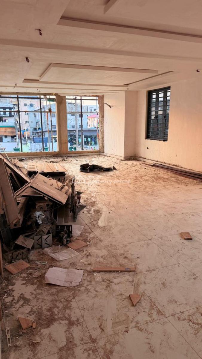 Sharp Shop and Office Space, Agungi, Lekki, Lagos, Plaza / Complex / Mall for Sale