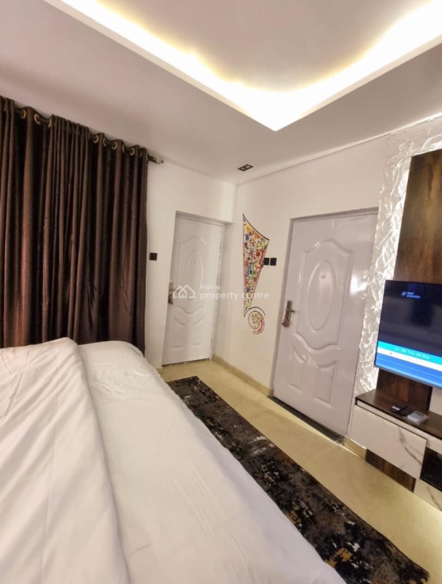 Unfurnished 1 Bedroom Mini Flat, Kenneth Agbakuru Street, Lekki Phase 1, Lekki, Lagos, Mini Flat (room and Parlour) for Rent