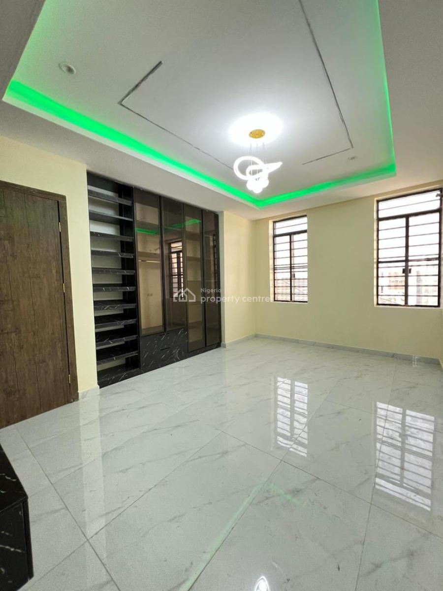 a Stunning 3 Bedroom Apartment with Bq, Lekki Phase 1, Lekki, Lagos, Detached Duplex for Sale