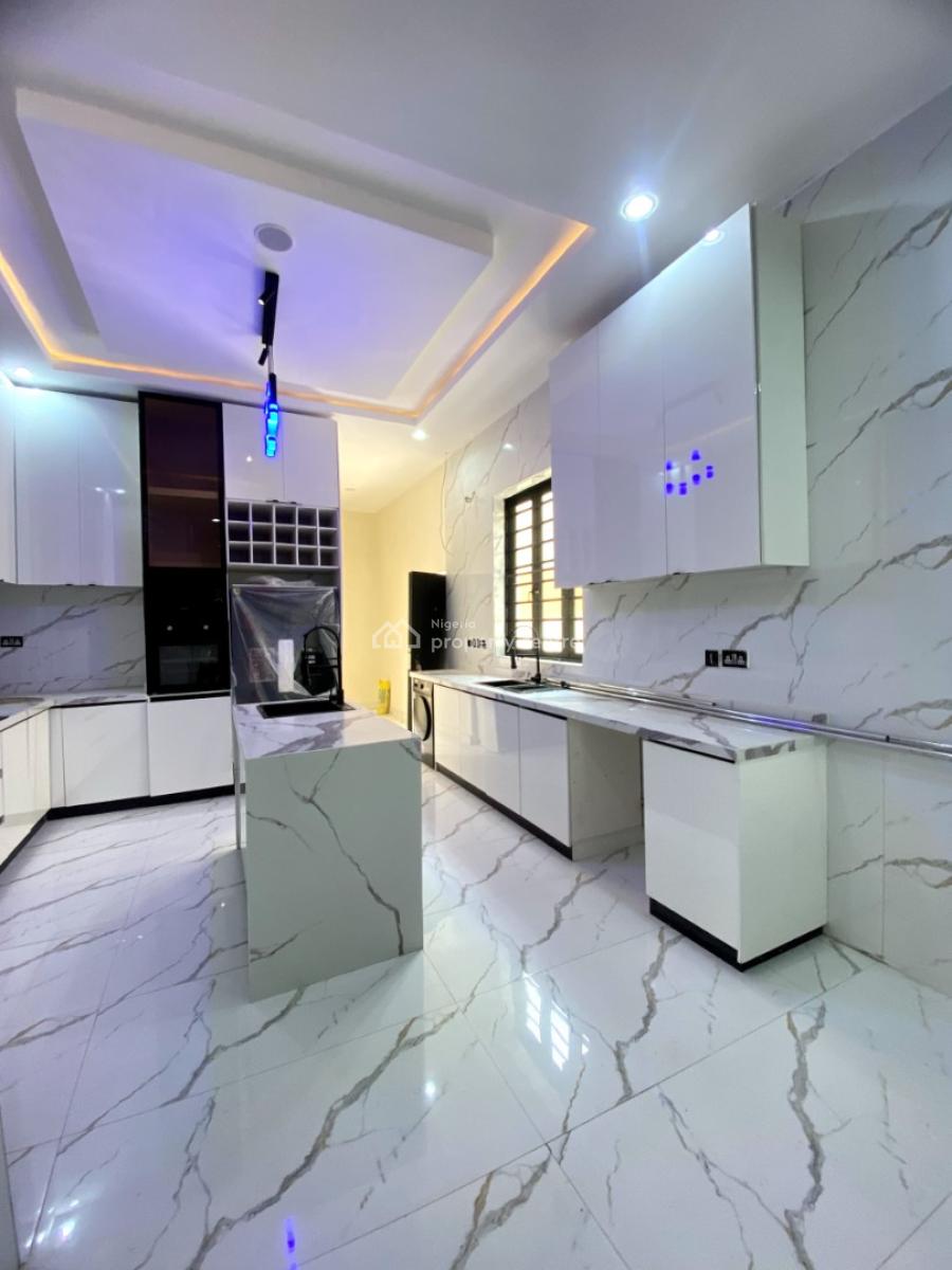 5 Bedroom Detached Duplex with Bq & Swimming Pool, Ologolo, Lekki, Lagos, Detached Duplex for Sale