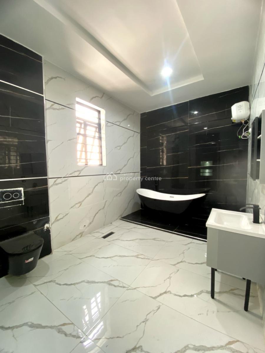 5 Bedroom Detached Duplex with Bq & Swimming Pool, Ologolo, Lekki, Lagos, Detached Duplex for Sale