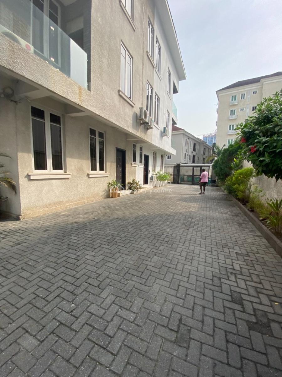 3 Bedrooms Semi-detached House*_with Bq,, Parkview, Ikoyi, Lagos, Semi-detached Duplex for Rent