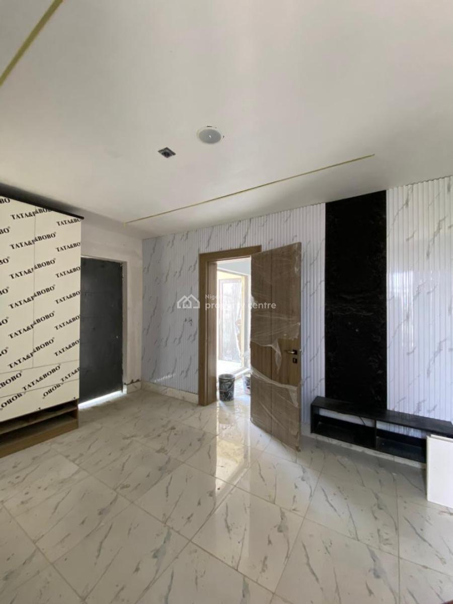 Elegantly Crafted 3 Bedroom Apartment with Elevator, Swimming Pool, Lekki Phase 1, Lekki, Lagos, Flat / Apartment for Sale