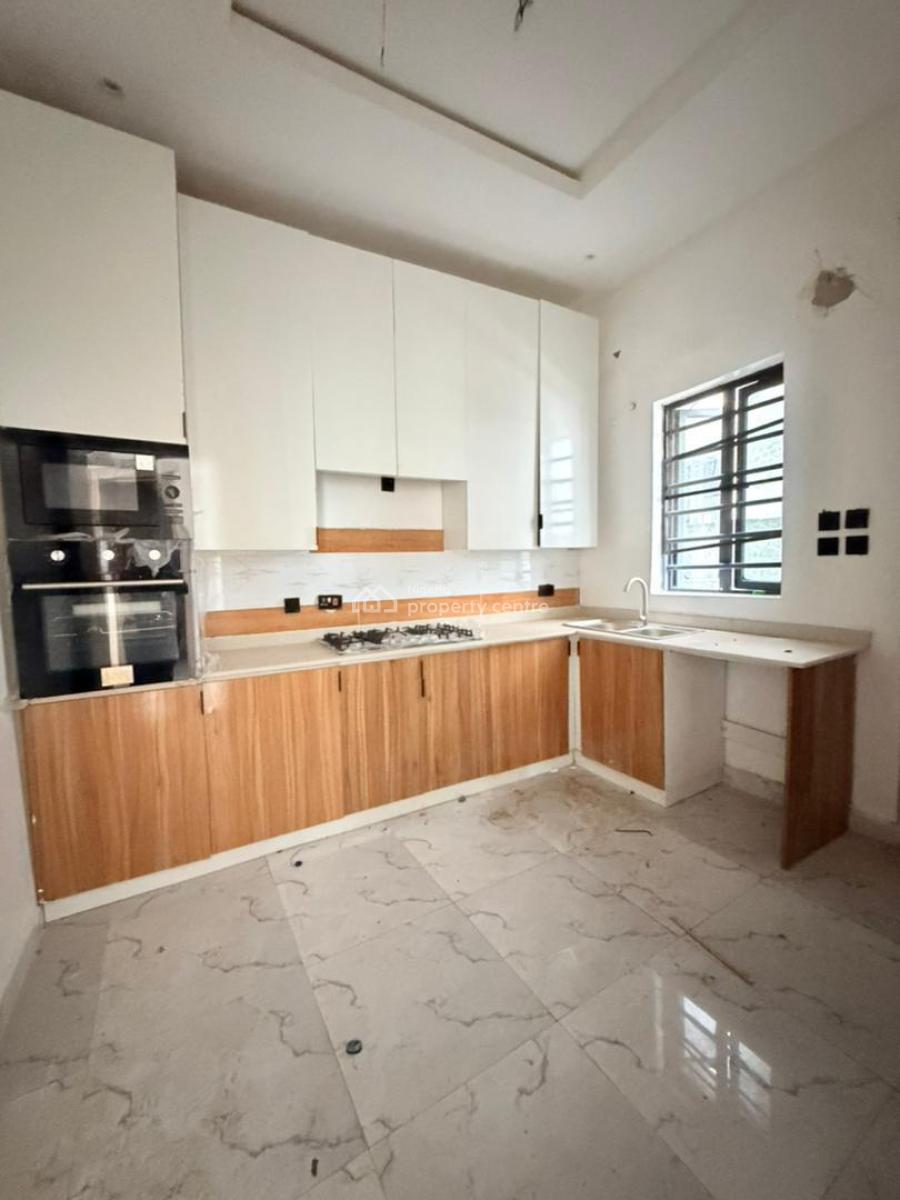 Well-finished 4-bedroom Terrace Located Within The Secure Estate, Lekky County, Lekki, Lagos, Terraced Duplex for Sale