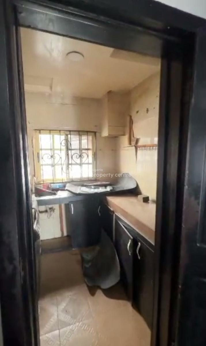 Self Compound 2 Bedroom Apartment for Both Commercial and Residential, Off Western Avenue, Surulere, Lagos, Flat / Apartment for Rent