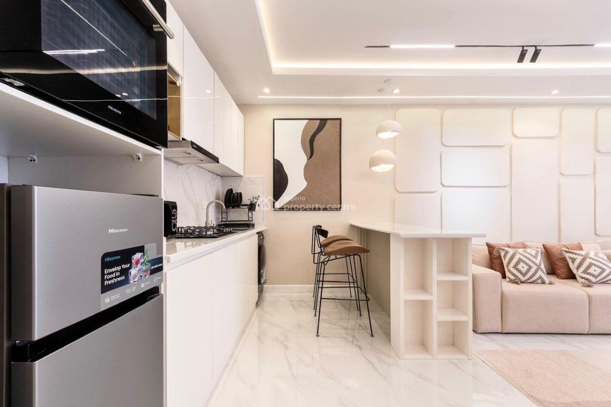 Brand New 3bedroom Smart Home with 2 Balconies, Swimming Pool  Gym &, Lekki Phase 1, Lekki, Lagos, Flat / Apartment Short Let