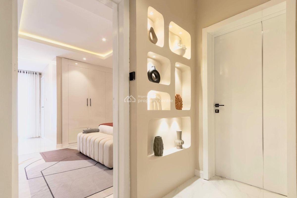 Brand New 3bedroom Smart Home with 2 Balconies, Swimming Pool  Gym &, Lekki Phase 1, Lekki, Lagos, Flat / Apartment Short Let