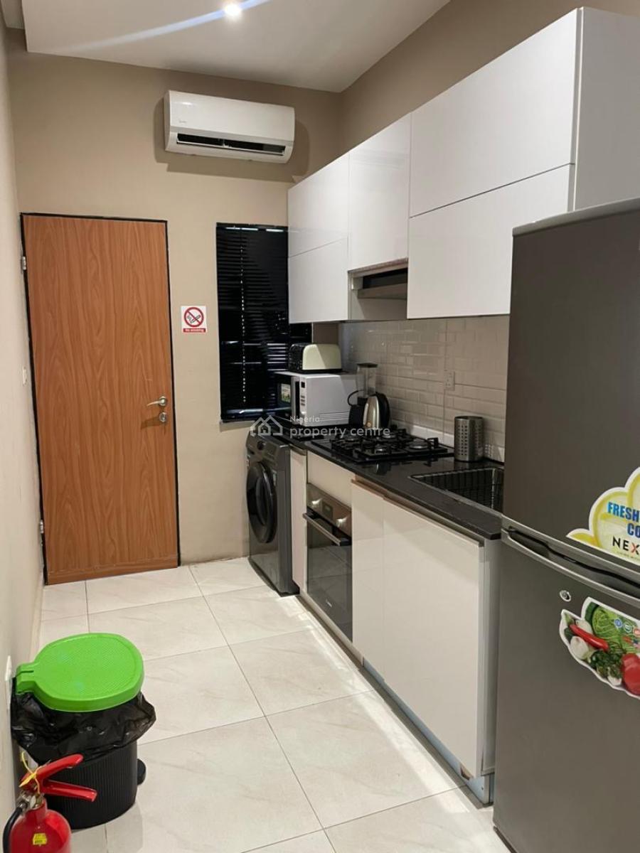Brand New 1 Bedroom Smart Home with 1balconies, Swimming Pool  Gym &, Lekki Phase 1, Lekki, Lagos, Flat / Apartment Short Let