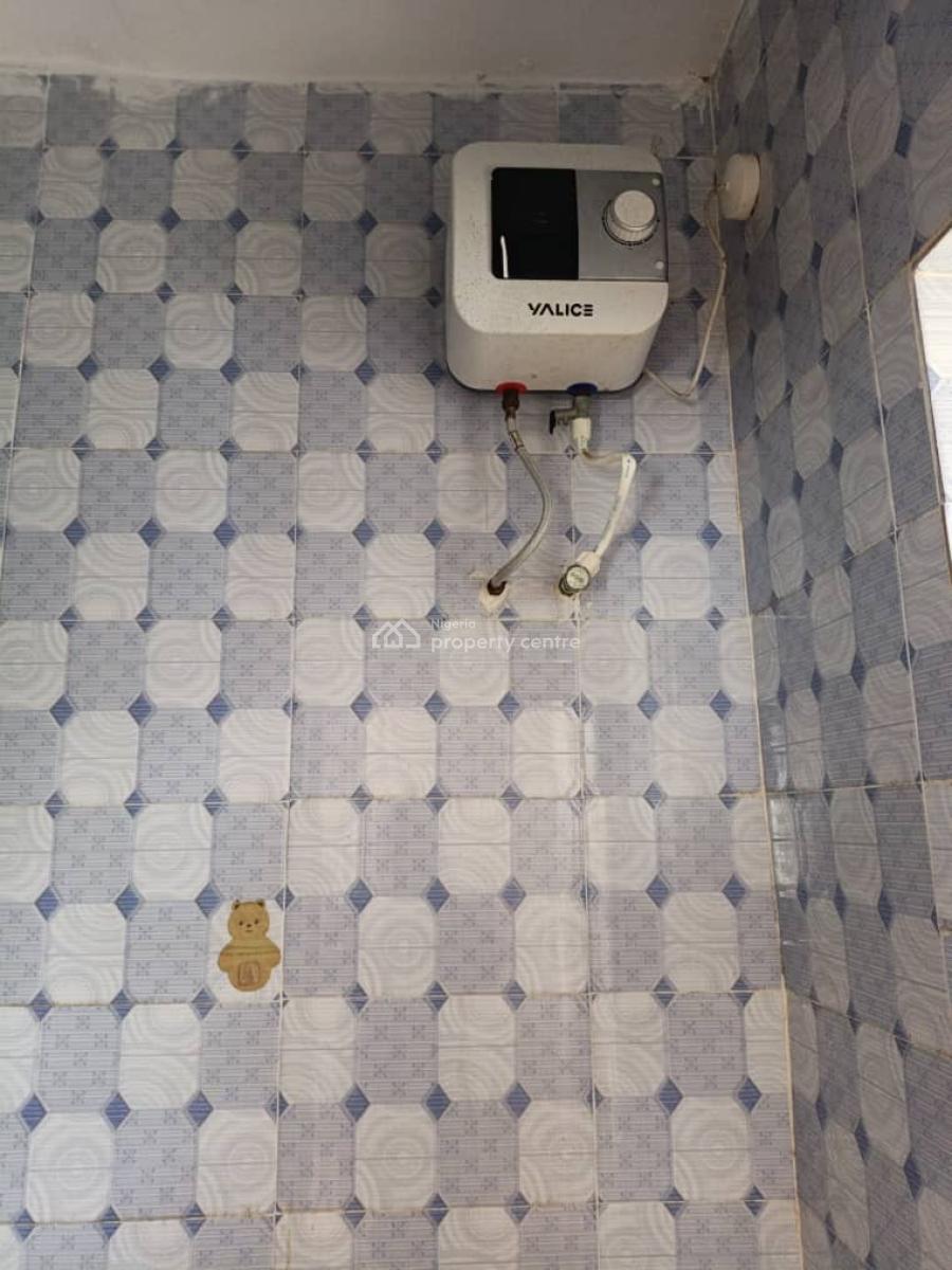 2 Bedroom Apartment, Ikota, Lekki, Lagos, Flat / Apartment for Rent