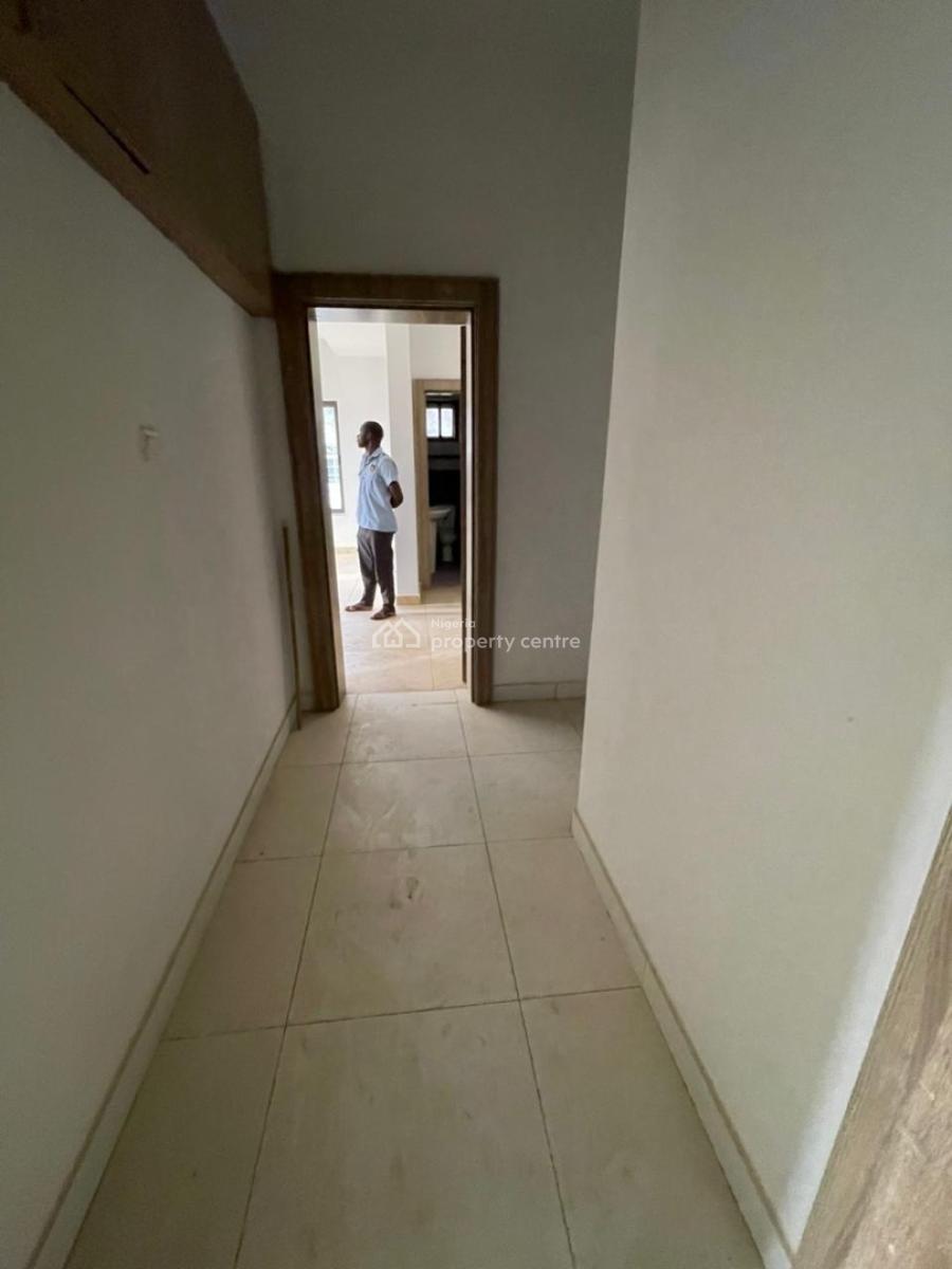 Spacious N Tastefully Finished 3bedroom N Bq, Coza Church Axis, Guzape District, Abuja, Flat / Apartment for Sale