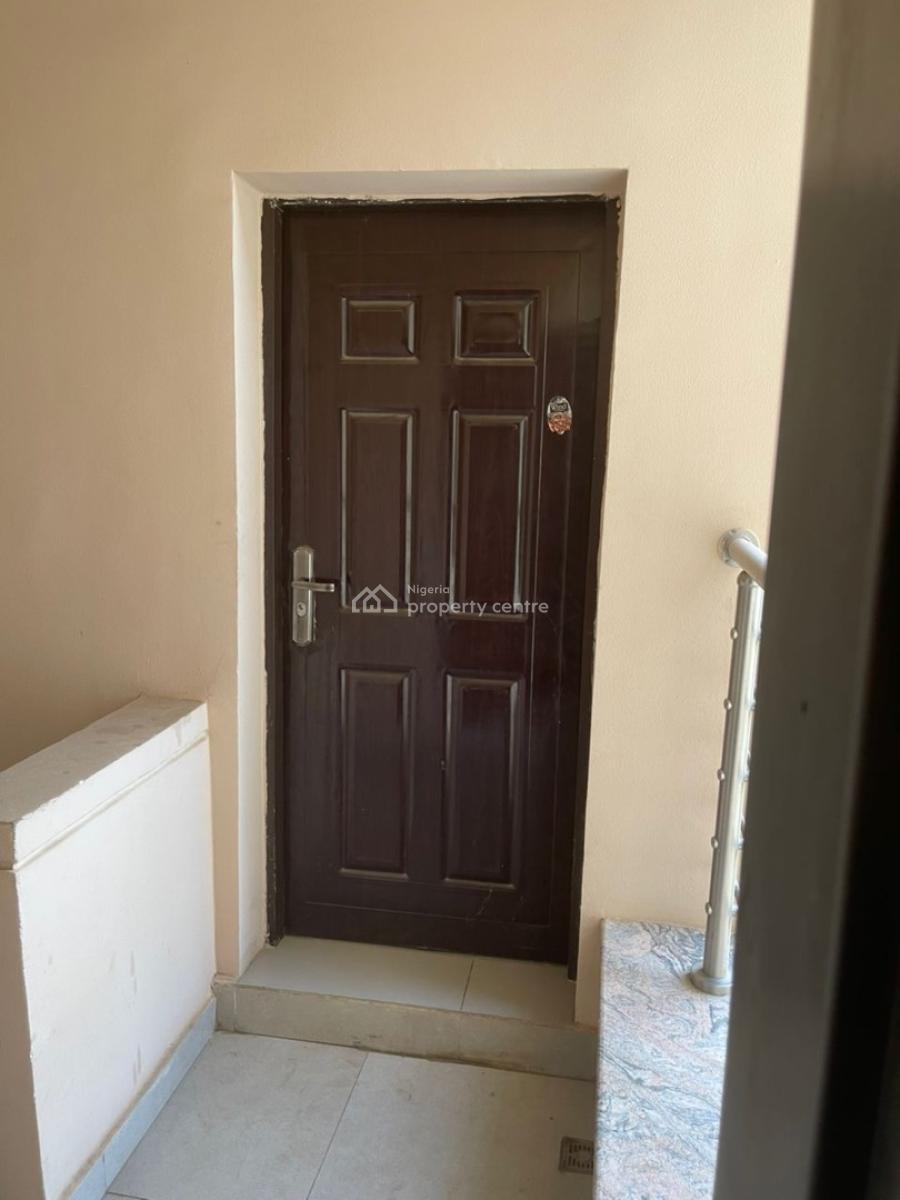 Spacious N Tastefully Finished 3bedroom N Bq, Coza Church Axis, Guzape District, Abuja, Flat / Apartment for Sale