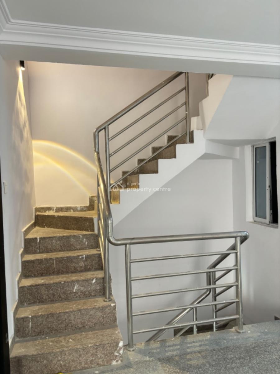 Very Spacious 5 Bedroom Semi-detached House with 2 Rooms Bq, Lekki Phase 1, Lekki, Lagos, Semi-detached Duplex for Rent