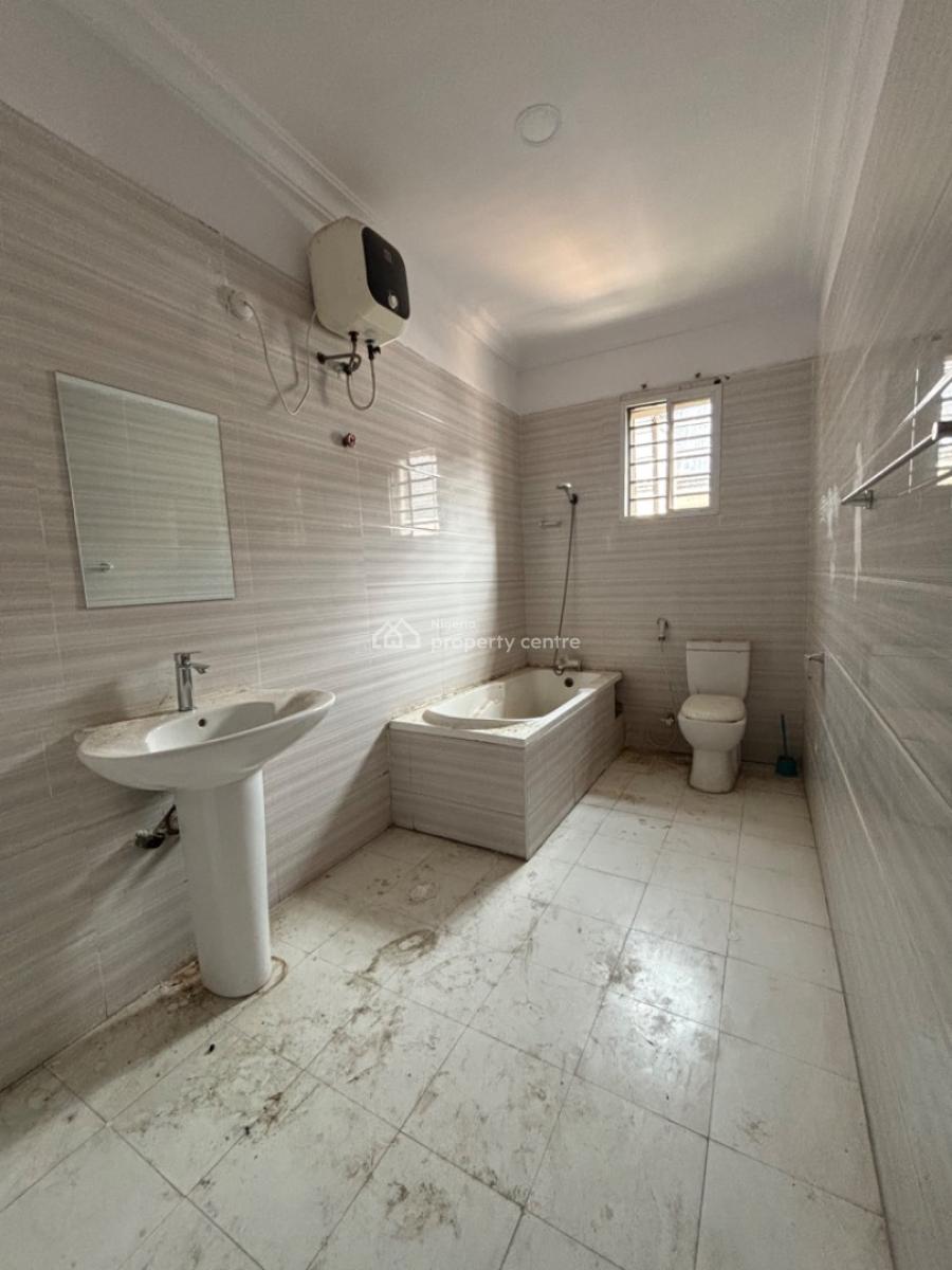 Very Spacious 5 Bedroom Semi-detached House with 2 Rooms Bq, Lekki Phase 1, Lekki, Lagos, Semi-detached Duplex for Rent