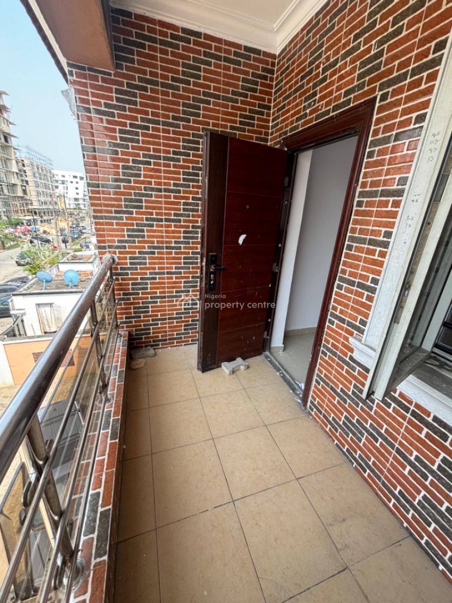 Very Spacious 5 Bedroom Semi-detached House with 2 Rooms Bq, Lekki Phase 1, Lekki, Lagos, Semi-detached Duplex for Rent