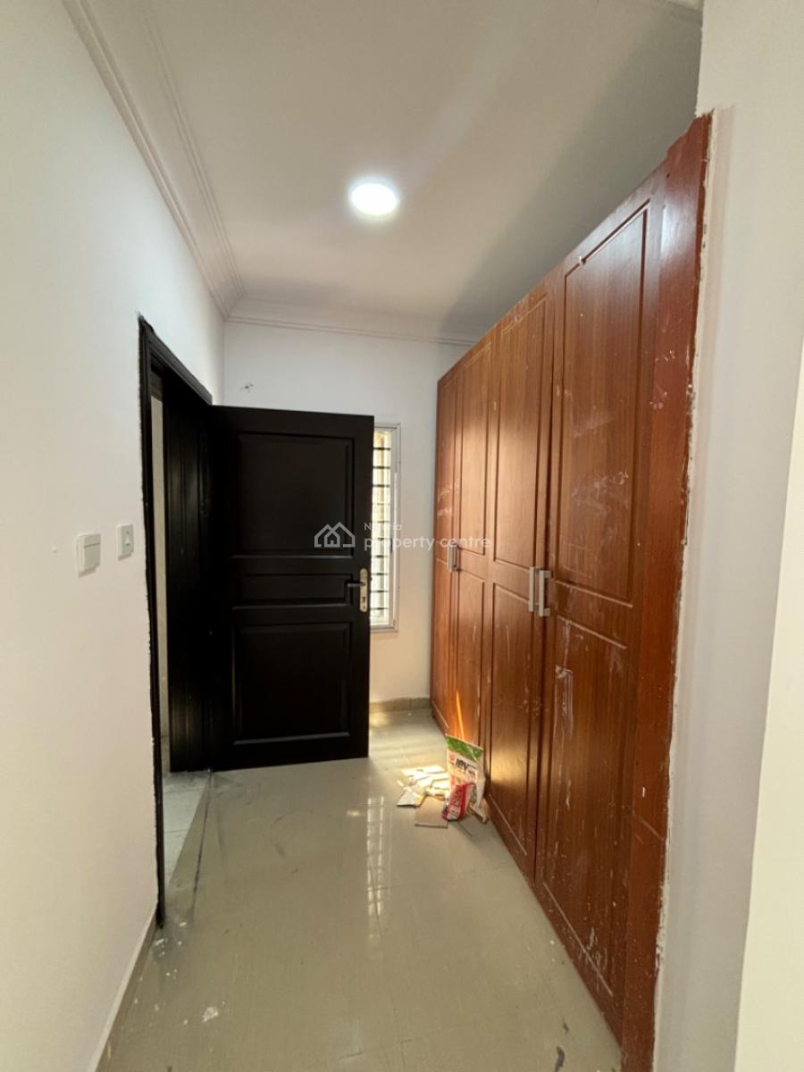 Very Spacious 5 Bedroom Semi-detached House with 2 Rooms Bq, Lekki Phase 1, Lekki, Lagos, Semi-detached Duplex for Rent