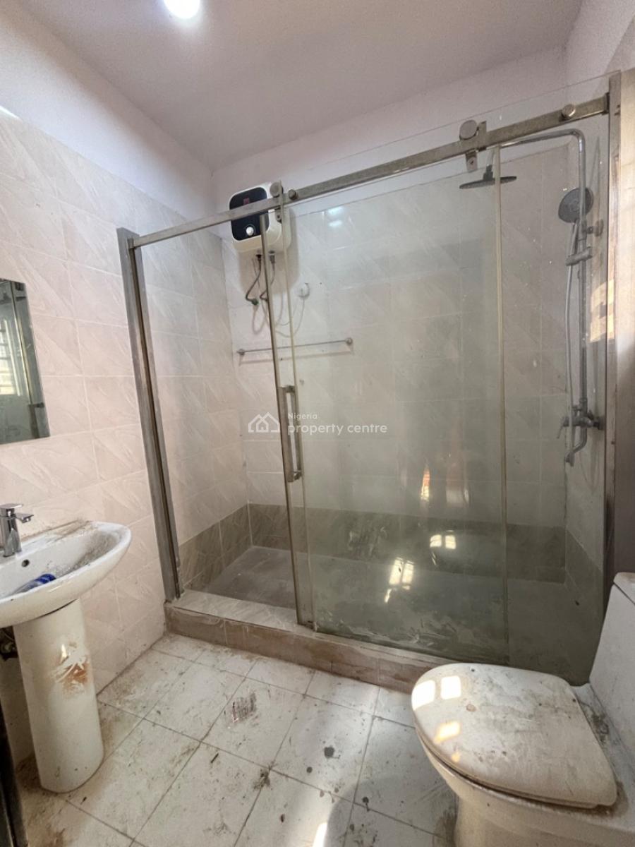 Very Spacious 5 Bedroom Semi-detached House with 2 Rooms Bq, Lekki Phase 1, Lekki, Lagos, Semi-detached Duplex for Rent