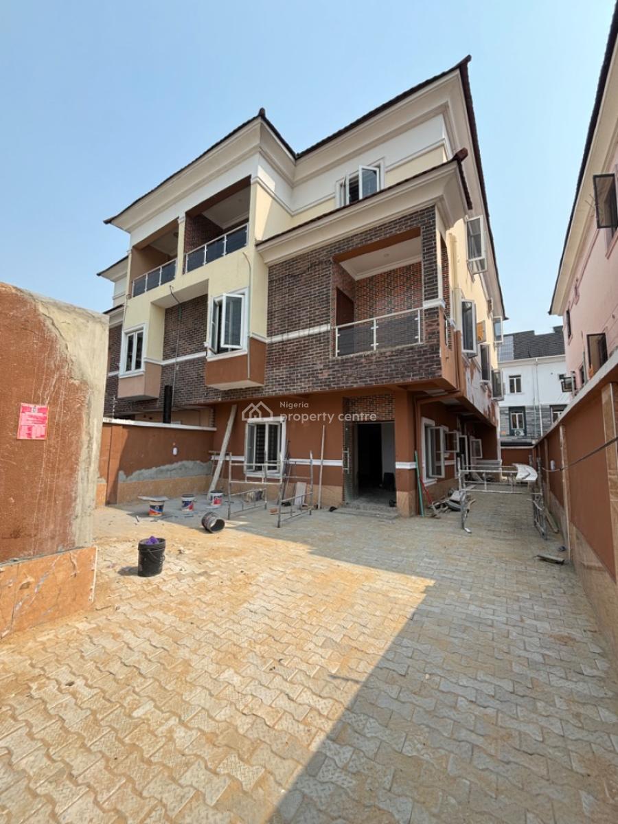 Very Spacious 5 Bedroom Semi-detached House with 2 Rooms Bq, Lekki Phase 1, Lekki, Lagos, Semi-detached Duplex for Rent